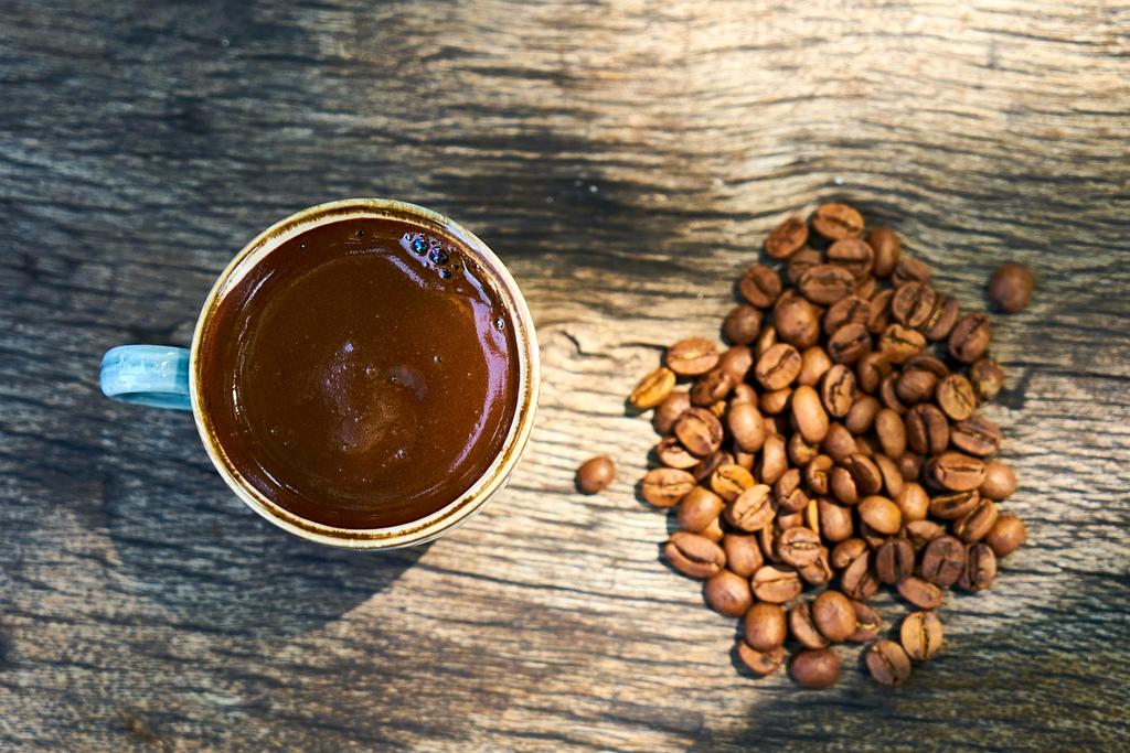 Innovative vertical coffee farming with hydroponic systems